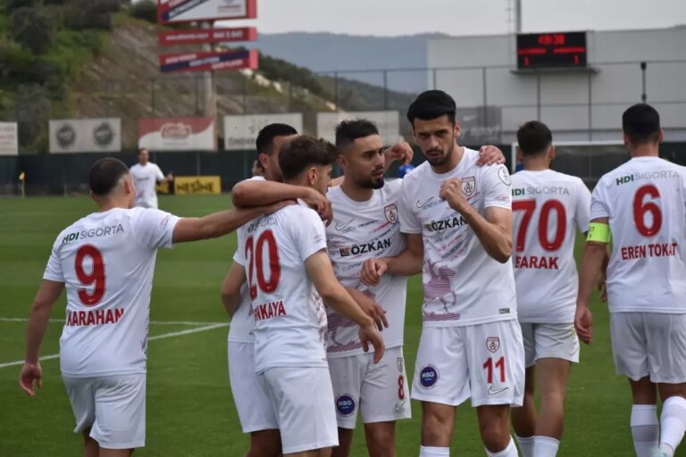 altinorduda-9-gurbetciyle-yol-ayrimi-cOWAITCr.jpg