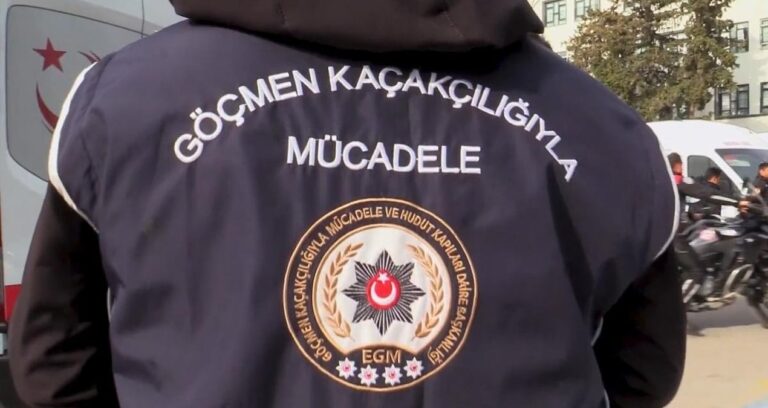 istanbulda-gocmen-kacakcilarina-operasyon-12-gozalti-8-tutuklama-EetcxyxY.jpg